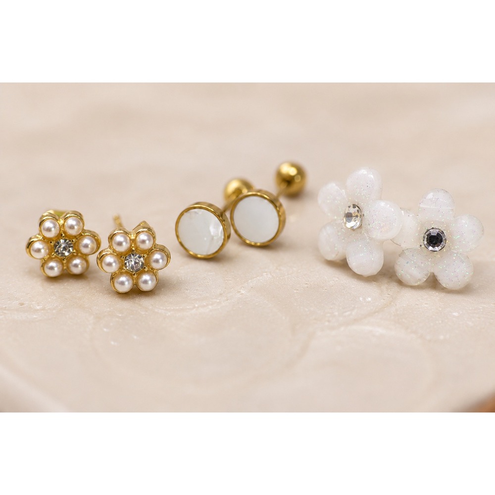 The Luxe Reset 3 Pair Earring Set Gold Tone Pearl Resin Flower Studs White